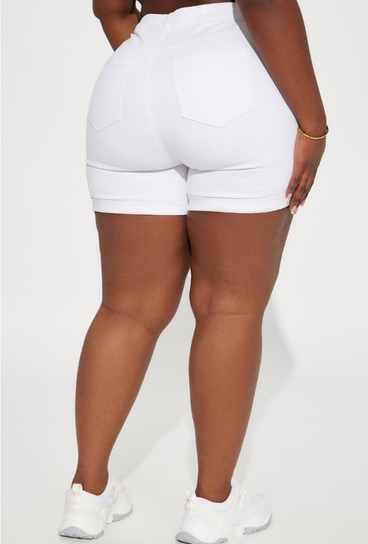 White denim shorts (Fashion Nova)