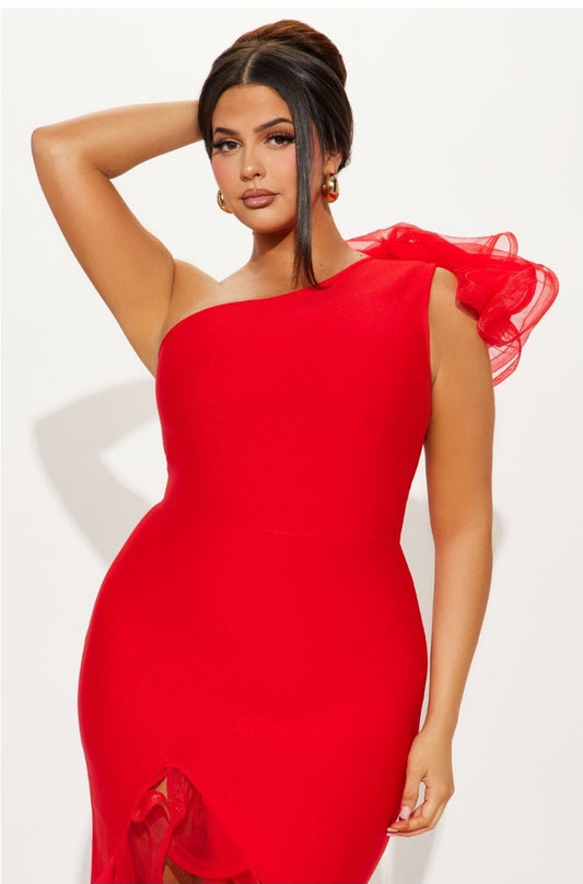 Pretty red dress Fashion Nova